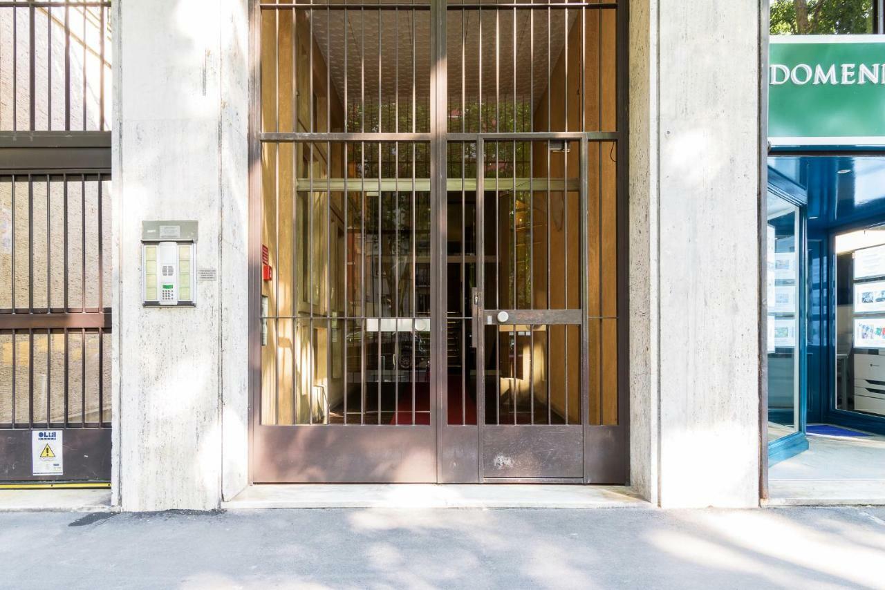 Joivy Homey 1-Bed With View Near Citylife Milán Exterior foto